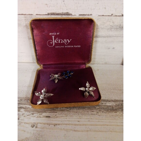 Vintage Jewelry In Jewels By Jenay Case - Picture 2 of 14